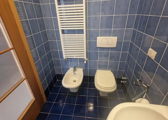 Wh - Bussana 公寓 *